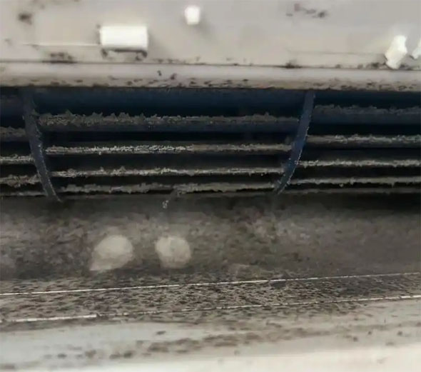 怀化空调吹的风有股烧焦味是怎么回事